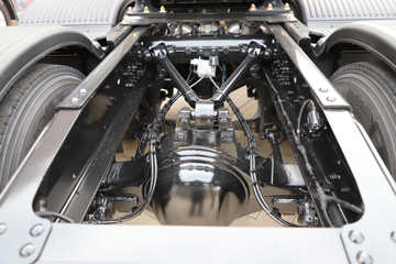 �ൺ��� ��JH6�ؿ� 600���� 6X4 LNG�Զ���ǣ����ͼƬ