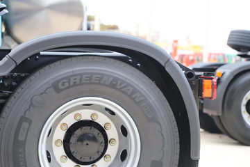 �ൺ��� ��JH6�ؿ� 600���� 6X4 LNG�Զ���ǣ����ͼƬ