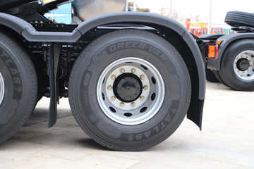 �ൺ��� ��JH6�ؿ� 600���� 6X4 LNG�Զ���ǣ����ͼƬ