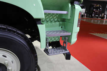 һ����� J6P 8X4 7.8�״��綯��ж��400.61kWhͼƬ