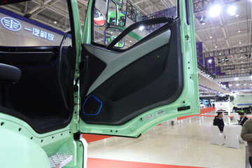 һ����� J6P 8X4 7.8�״��綯��ж��400.61kWhͼƬ