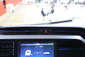 һ����� J6P 8X4 7.8�״��綯��ж��400.61kWhͼƬ