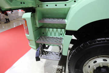 һ����� J6P 8X4 7.8�״��綯��ж��400.61kWhͼƬ