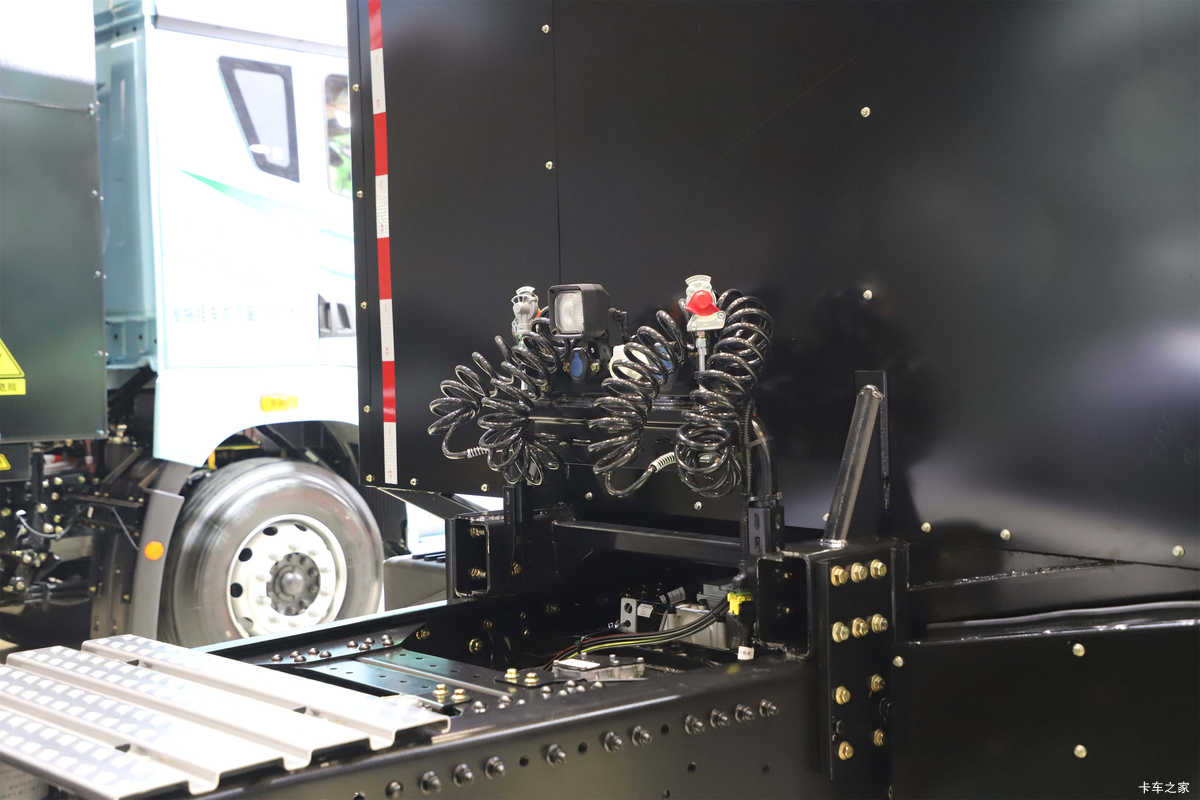 һ J6L 6X4 綯ǣ(CA4250P62T1BEVA9)400.61kWh