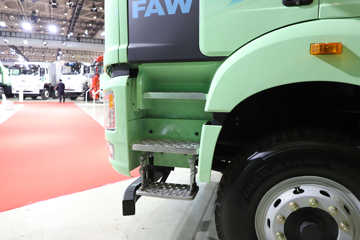 һ����� J6P 8X4 5.6�״��綯��ж��600.92kWhͼƬ