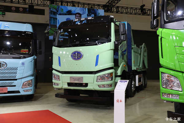 一汽解放 J6P 8X4 5.8米纯电动自卸车600.92kWh