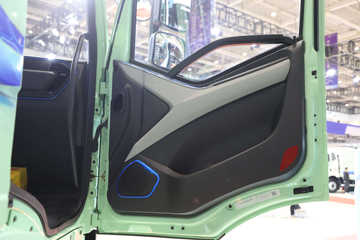 һ����� J6P 8X4 5.6�״��綯��ж��600.92kWhͼƬ