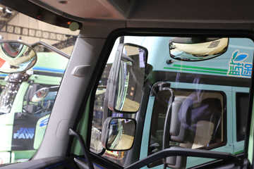 һ����� J6P 8X4 5.6�״��綯��ж��600.92kWhͼƬ