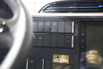 һ����� J6P 8X4 5.6�״��綯��ж��600.92kWhͼƬ