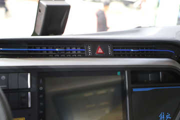 һ����� J6P 8X4 5.6�״��綯��ж��600.92kWhͼƬ