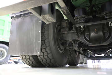 һ����� J6P 8X4 5.6�״��綯��ж��600.92kWhͼƬ