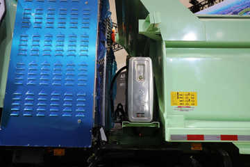 һ����� J6P 8X4 5.6�״��綯��ж��600.92kWhͼƬ