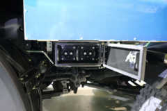 一汽解放 J6P 8X4 5.6米纯电动自卸车600.92kWh