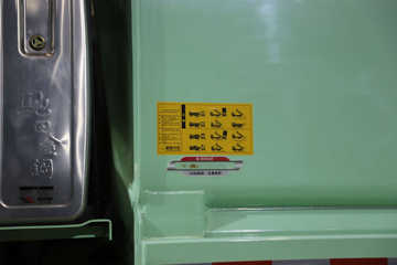 һ����� J6P 8X4 5.6�״��綯��ж��600.92kWhͼƬ