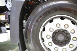 一汽解放底盘&nbsp;扫路车底盘图片