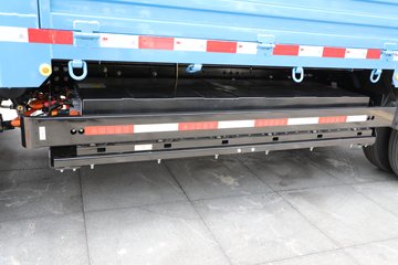 �й����� ���� ����Max 4.5T 4.18�׵��Ŵ��綯��դʽ�Ῠ132kWhͼƬ