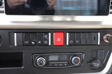 �й����� ���� ����Max 4.5T 4.18�׵��Ŵ��綯��ʽ�Ῠ140.95WhͼƬ