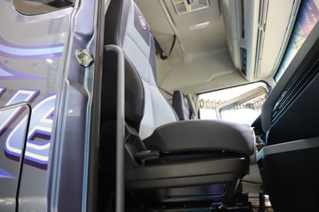 �ൺ��� ��JH6 600���� 8X4 9.5��AMT�Զ�����դʽ�ػ���ͼƬ