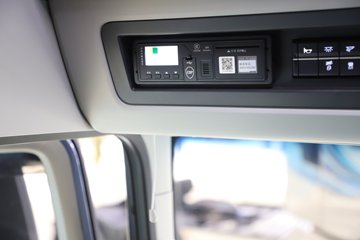 �ൺ��� ��JH6 600���� 8X4 9.5��AMT�Զ�����դʽ�ػ���ͼƬ