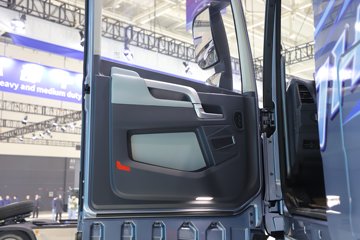 �ൺ��� ��JH6 600���� 8X4 9.5��AMT�Զ�����դʽ�ػ���ͼƬ