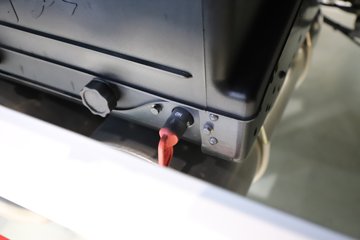 �ൺ��� ��JH6 600���� 8X4 9.5��AMT�Զ�����դʽ�ػ���ͼƬ