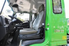 重汽豪曼 勇士EM3 18T 4X2 4.2米排半纯电动自卸车(ZZ3188K17ZBEV0)180.87kWh