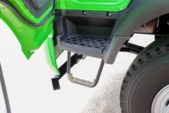 重汽豪曼 勇士EM3 18T 4X2 4.2米排半纯电动自卸车(ZZ3188K17ZBEV0)180.87kWh