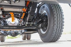 重汽豪曼 勇士EM3 18T 4X2 4.2米排半纯电动自卸车(ZZ3188K17ZBEV0)180.87kWh