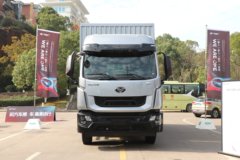 中国重汽 豪曼M5中卡 290马力 4X2 5.4米厢式载货车