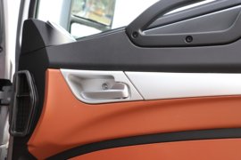 豪曼M5&nbsp;载货车驾驶室                                               图片