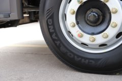 中国重汽 豪曼M5中卡 290马力 4X2 5.4米厢式载货车