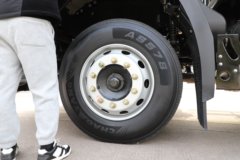 中国重汽 豪曼M5中卡 290马力 4X2 5.4米厢式载货车