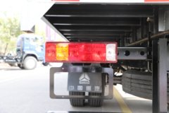 中国重汽 豪曼M5中卡 290马力 4X2 5.4米厢式载货车