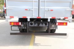 中国重汽 豪曼M5中卡 290马力 4X2 5.4米厢式载货车