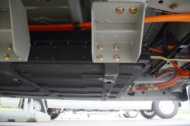 骏航ES8&nbsp;电动封闭厢货底盘图片