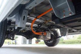 骏航ES8&nbsp;电动封闭厢货底盘图片