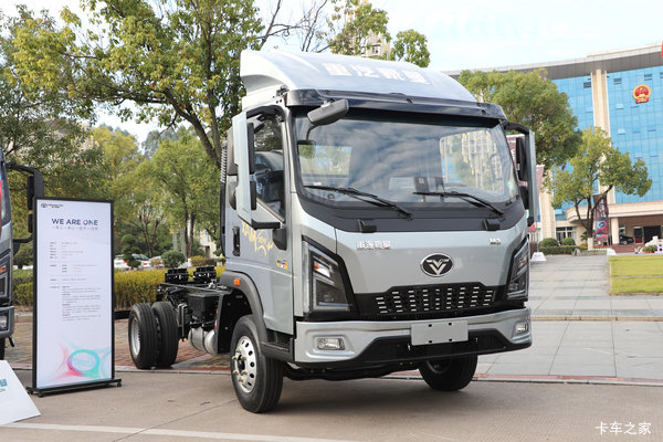 重汽豪曼 牛气冲天MAX 180马力 4.15米单排栏板轻卡(ZZ1048F17FB3)