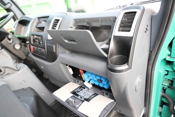 �������� ��ʿM1 �¸��� 142���� 4.15�׵��������ῨͼƬ