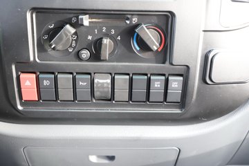 �������� ��ʿM1 �¸��� 142���� 4.15�׵��������ῨͼƬ