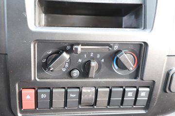 �������� ��ʿM1 �¸��� 142���� 4.15�׵��������ῨͼƬ