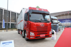 青岛解放 JH6 350马力 6X2 9.4米爆炸品运输车(百捷牌)