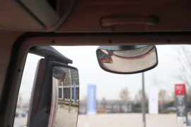 解放JH6&nbsp;爆破器材运输车驾驶室图片