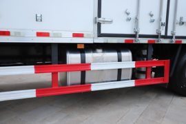 解放JH6&nbsp;爆破器材运输车底盘图片