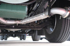 青岛解放 JH6 350马力 6X2 9.4米爆炸品运输车(百捷牌)