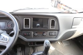 勇士M3&nbsp;自卸车驾驶室                                               图片