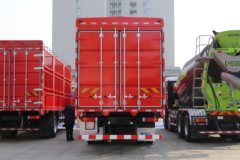 陕汽重卡 德龙M5000 菁英版 320马力 6X2 9.55米仓栅式载货车
