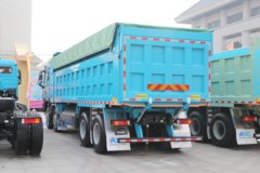 陕汽重卡 龙骁 菁英版 530马力 8X4 7.6米CNG自卸车