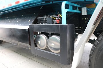 �����ؿ� ���� ݼӢ�� 530���� 8X4 7.6��CNG��ж��ͼƬ