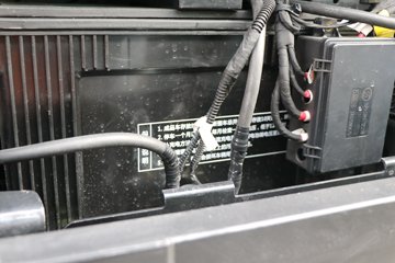 �����ؿ� ���� ݼӢ�� 530���� 8X4 7.6��CNG��ж��ͼƬ