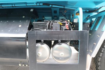 �����ؿ� ���� ݼӢ�� 530���� 8X4 7.6��CNG��ж��ͼƬ